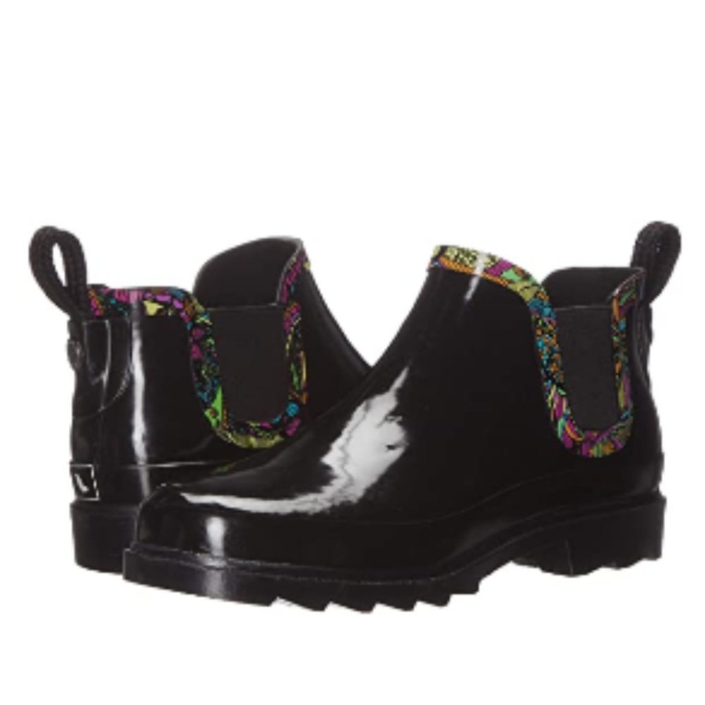The SAK Women's Sakroots Rhyme Ankle Rainboot 7
